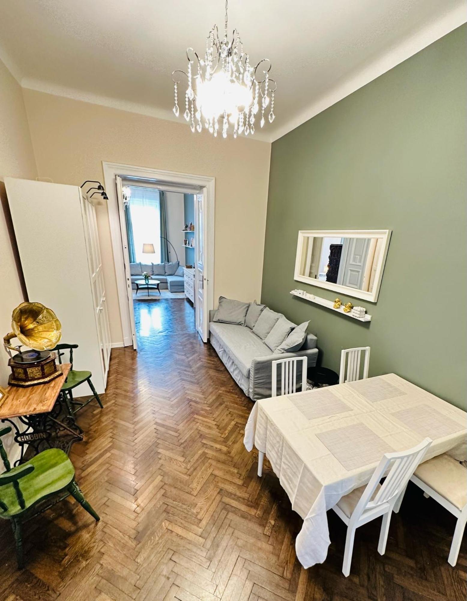 The Spot With Chair - Cozy Space Near Danube Apartman Budapest
